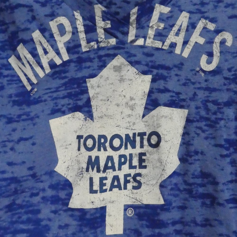 WAVES - The Burnout Tee | medium | Blue Toronto Maple Leafs V-Neck Tee / T-Shirt